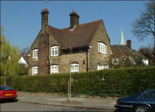 032 Hampstead Way